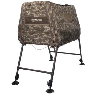 Elevated Higdon Outdoors Invisilab Dog Blind for hunting
